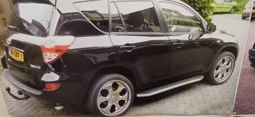Toyota Rav4 velgen met banden (20inch) ZGAN steek 5x 114.3 beschikbaar voor biedingen