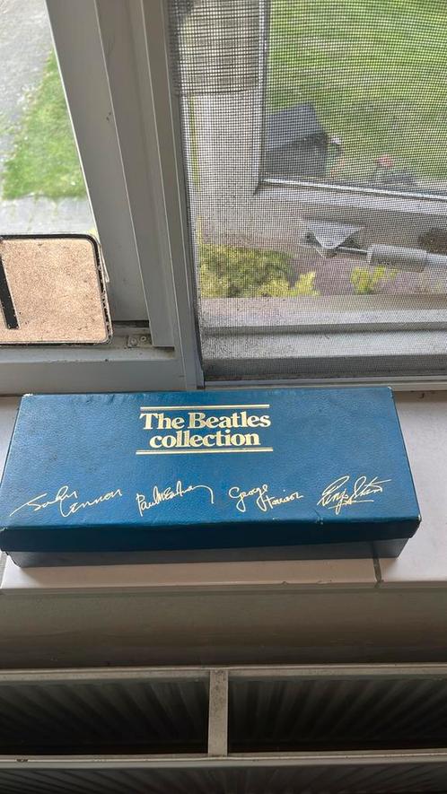 The Beatles collection verzameling, Cd's en Dvd's, Cassettebandjes, Zo goed als nieuw, Origineel, Pop, 2 t/m 25 bandjes, Met bewaardoos, rek of koffer