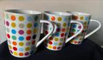 3 Mokken met rondom gekleurde stippen van AH. Hoogte 9 cm., Huis en Inrichting, Keuken | Servies, Overige materialen, Ophalen of Verzenden