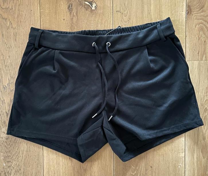 True Spirit short zwart of lever maat L, Kleding | Dames, Broeken en Pantalons, Nieuw, Maat 42/44 (L), Zwart, Kort, Ophalen of Verzenden