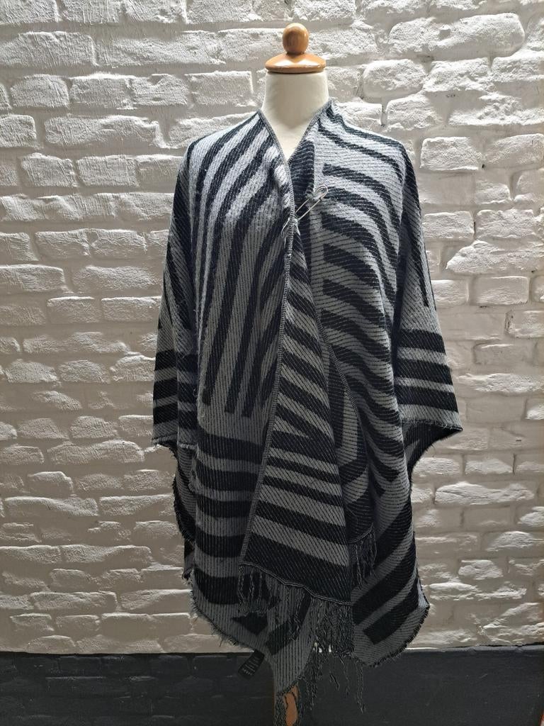 Mooie omslagdoek, Kleding | Dames, Overige Dameskleding, Zo goed als nieuw, Verzenden