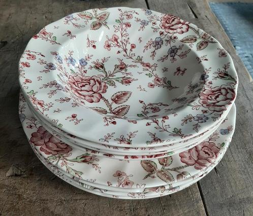 Vintage borden van Johnson Bros " Rose Chintz", Antiek en Kunst, Antiek | Servies compleet, Ophalen of Verzenden