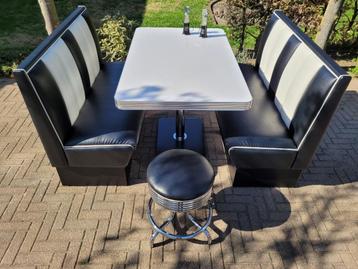 2 diner banken + tafel + barkruk Bel Air sixties fifties beschikbaar voor biedingen