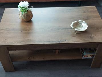 Salon tafel  beschikbaar voor biedingen