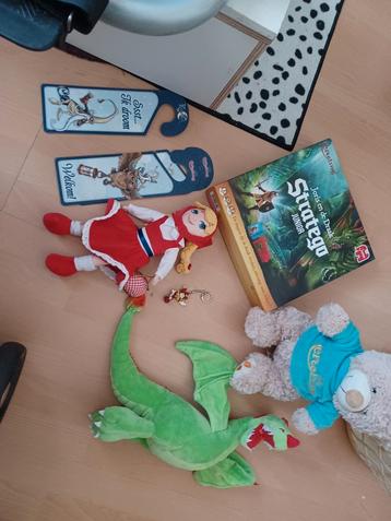 Efteling joris en de draak stratego  en knuffels 25€ beschikbaar voor biedingen