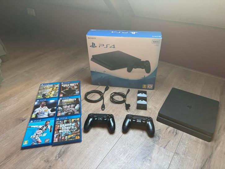 PlayStation 4 + Controllers + Games, Spelcomputers en Games, Spelcomputers | Sony PlayStation 4, Zo goed als nieuw, Slim, 500 GB