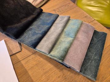 Prachtige chique velours gordijnstof met motief.Div kleuren beschikbaar voor biedingen