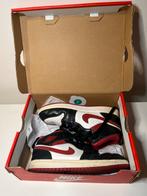 Jordan 1 sneakers maat 33 gedragen, Kinderen en Baby's, Kinderkleding | Schoenen en Sokken, Gebruikt, Ophalen of Verzenden, Jongen of Meisje