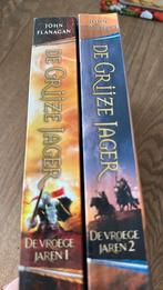 John Flanagan - de Grijze Jager De Vroege Jaren deel 1 & 2, Boeken, Ophalen, Zo goed als nieuw, John Flanagan