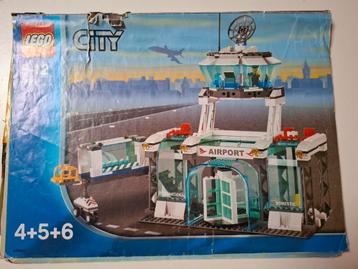 Vliegveld en groot vliegtuig Lego beschikbaar voor biedingen