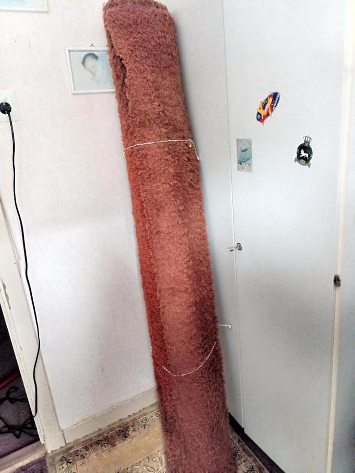 Bruin vloerkleed gratis ophalen, Huis en Inrichting, Stoffering | Tapijten en Kleden, Gebruikt, 100 tot 150 cm, 200 cm of meer