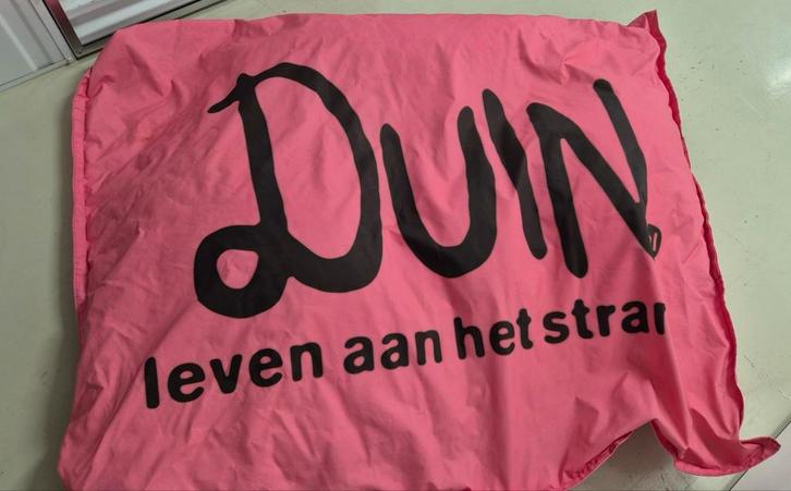 Grote roze zitzak Duin Almere - Leven aan het strand, Huis en Inrichting, Zitzakken, Gebruikt, Zitzak, Roze, Ophalen