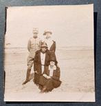 Foto Militair kepie strand 3 dames, Verzenden, Foto, Zo goed als nieuw, Voor 1940