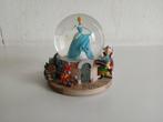 Assepoester, Disney snowglobe, Ophalen of Verzenden, Assepoester of Belle, Gebruikt, Beeldje of Figuurtje