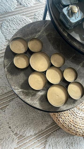 Goudkleurige waxinelichthouder ruimte voor 10 waxinelichtjes beschikbaar voor biedingen