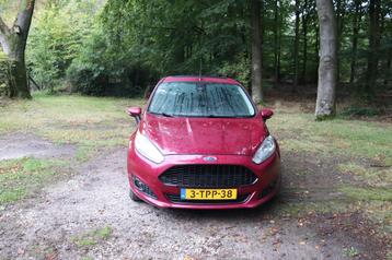 Ford Fiësta 1.6 Tdci 5DR 2014 Rood beschikbaar voor biedingen