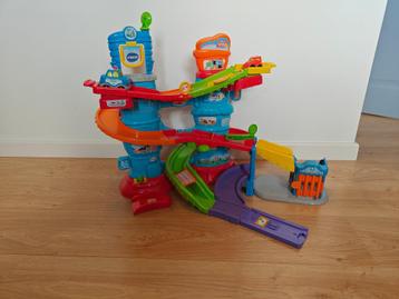 Vtech Toet toet auto politietoren beschikbaar voor biedingen