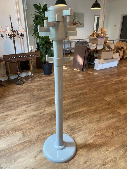 4 vintage kunststof kapstokken, Huis en Inrichting, Woonaccessoires | Kapstokken, Gebruikt, Staande kapstok, 150 tot 200 cm, Kunststof