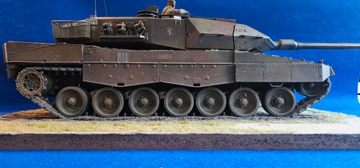 Leopard 2A6 1:16 Tamiya, Hobby en Vrije tijd, Modelbouw | Radiografisch | Overige, Ophalen