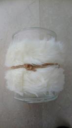 Countryfield glazen windlicht met bont. H18×14 cm. Zgan!, Huis en Inrichting, Woonaccessoires | Kandelaars en Kaarsen, Overige materialen