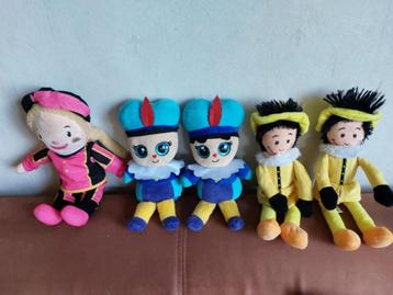 Diverse Piet knuffels beschikbaar voor biedingen