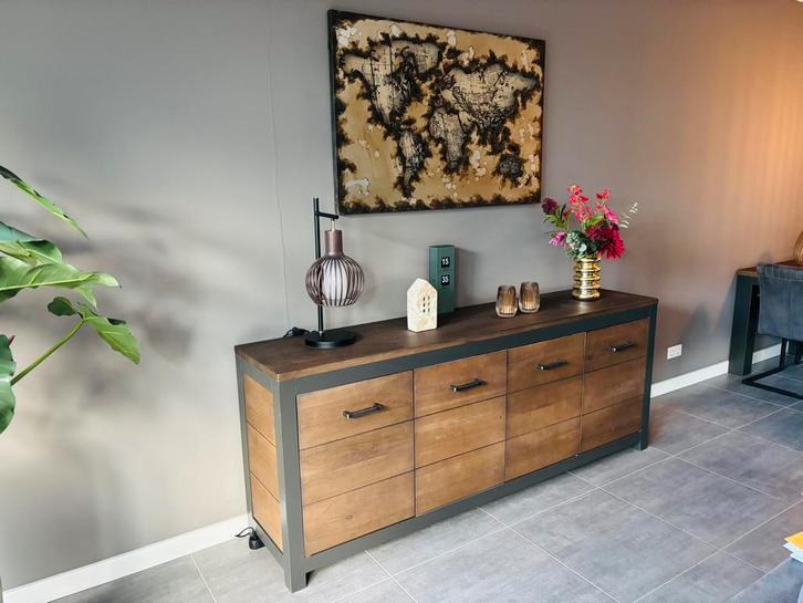 Dressoir eiken Koopmans Meubelen., Huis en Inrichting, Kasten | Dressoirs, Gebruikt, 200 cm of meer, 25 tot 50 cm, Met deur(en)