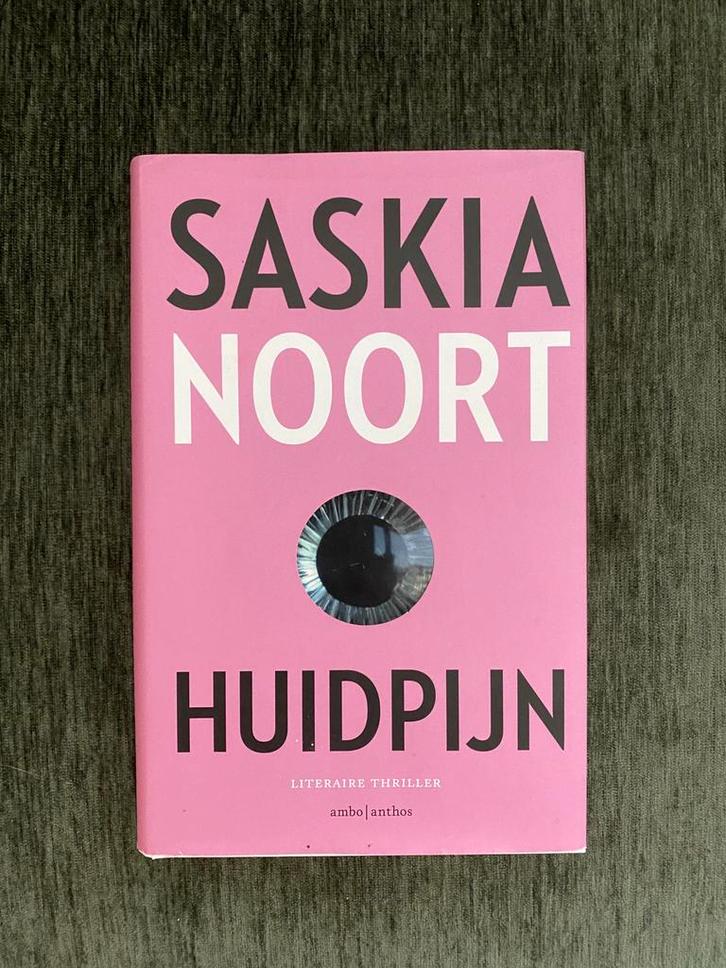 Saskia Noort - Huidpijn, Boeken, Thrillers, Zo goed als nieuw, Nederland, Ophalen of Verzenden