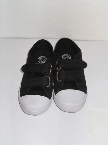 Sportschoenen kids / gymschoenen zwart wit / maat 29 beschikbaar voor biedingen