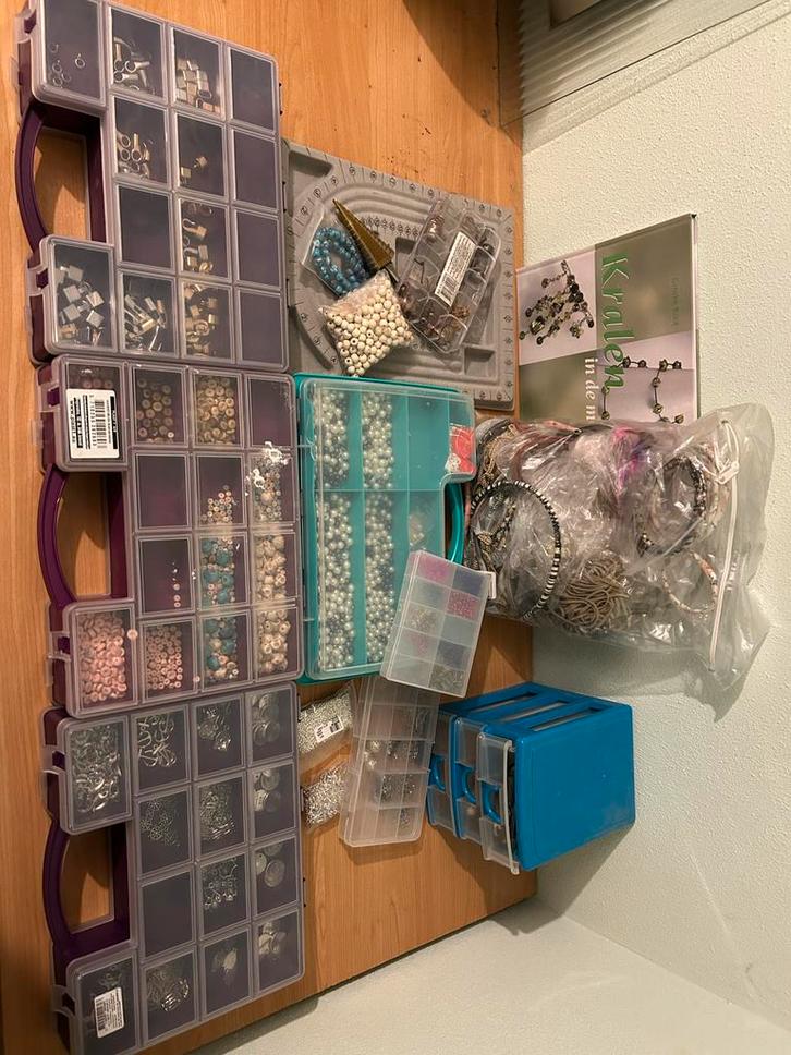 Grote Sieraden Maak Set - Kralen, Bedels & Meer!, Hobby en Vrije tijd, Kralen en Sieraden maken, Zo goed als nieuw, Kraal, Ophalen