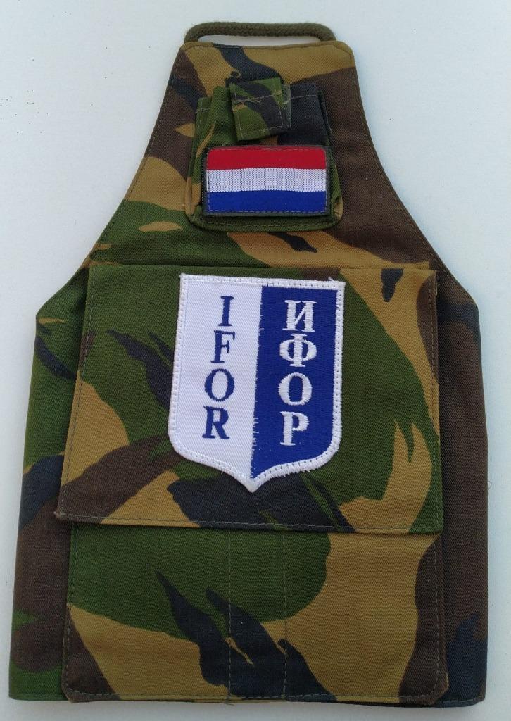 Armlet schouderband IFOR (na afloop Bosnische Oorlog), Verzamelen, Militaria | Algemeen, Landmacht, Embleem of Badge, Nederland