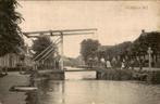 Oudega - Ophaalbrug - Mensen op de brug, Verzamelen, Ansichtkaarten | Nederland, Ophalen of Verzenden, Voor 1920, Gelopen, Friesland