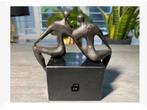 Bronzen beeld op marmeren voet, “Samen” “Een” “Man vrouw”, Antiek en Kunst, Kunst | Designobjecten, Ophalen of Verzenden