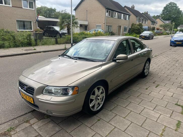 Volvo s60 2.5T (2005), Auto's, Volvo, Particulier, S60, Android Auto, Apple Carplay, Bluetooth, Centrale vergrendeling, Climate control