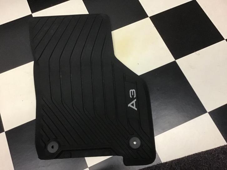 Set originele Audi A3 rubber wintermatten, Auto-onderdelen, Interieur en Bekleding, Audi, Gebruikt, Ophalen