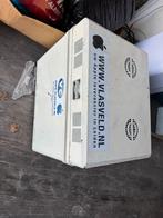 Krat koelbox 220 volt en 12 volt., Doe-het-zelf en Verbouw, Kratten en Dozen, Gebruikt, Krat koelbox 220 volt en 12 volt., Minder dan 35 cm