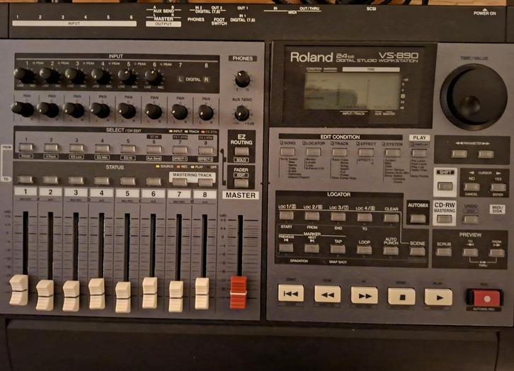 Roland VS-890 Digitale Studio Workstation, Muziek en Instrumenten, Mengpanelen, Gebruikt, 5 tot 10 kanalen, Microfooningang, Ophalen
