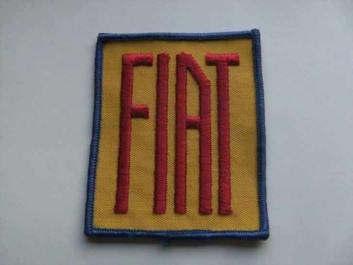 Fiat vintage patch geel rood blauw patch badge opnaaiembleem, Verzamelen, Automerken, Motoren en Formule 1, Nieuw, Auto's, Ophalen of Verzenden