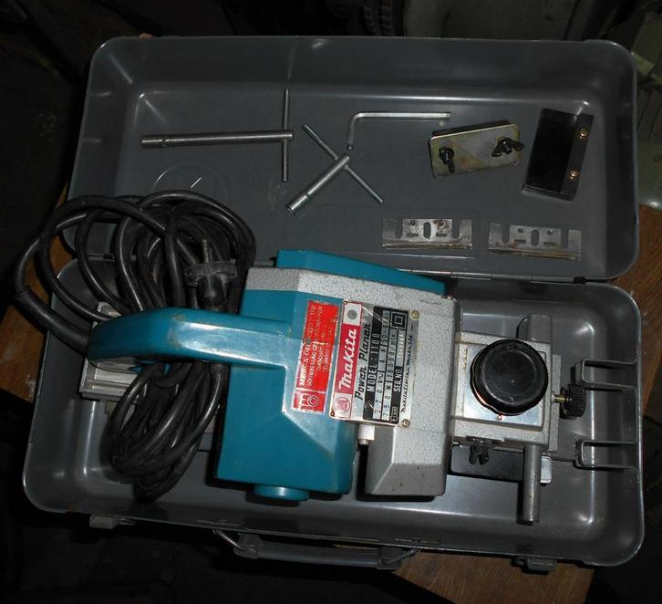 Gebruikte elektrische schaafmachine, Makita, model 1100, Doe-het-zelf en Verbouw, Schaafmachines, Gebruikt, Elektrisch, Ophalen of Verzenden