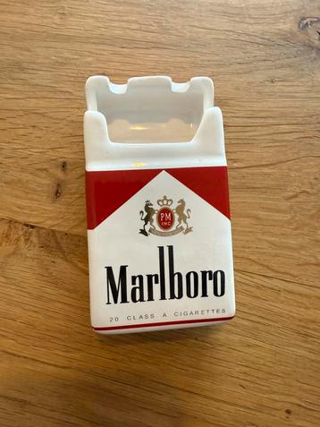 Collectorsitem Marlboro asbak open pakje beschikbaar voor biedingen