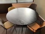Mooie ronde zwarte tafel, diameter 140 cm, Huis en Inrichting, Tafels | Eettafels, Ophalen, Rond, Zo goed als nieuw, Vijf personen of meer