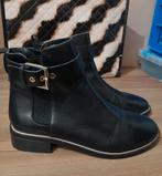 Zwarte enkellaarsjes met gouden details, Zwart, Kiomi, Ophalen of Verzenden, Gedragen