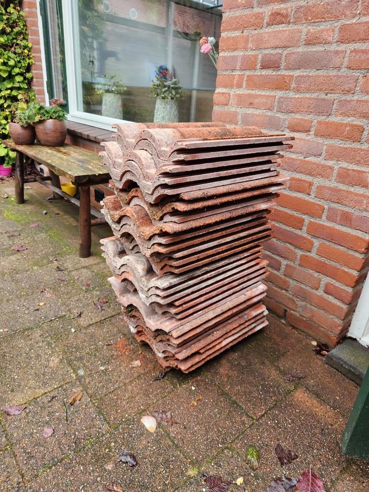 29 Gebruikte Dakpannen - Steen/Klei, Doe-het-zelf en Verbouw, Dakpannen en Dakbedekking, Gebruikt, Dakpannen, Steen of Klei, Rood