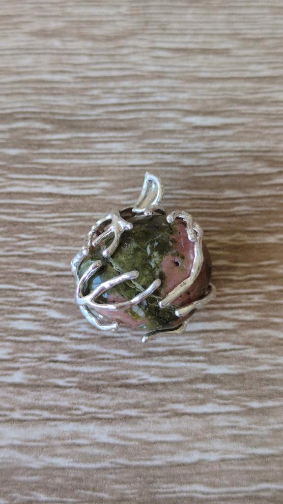 Unakite hanger., Sieraden, Tassen en Uiterlijk, Broches, Nieuw, Overige materialen, Ophalen of Verzenden