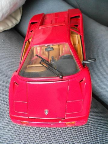 rode Lamborghini modelauto 1:18 Maisto beschikbaar voor biedingen