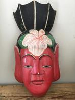 Koopje: Balinees masker met lotus 9 euro, Verzenden