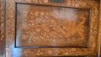 Intarsia ingelegd kabinet, Ophalen