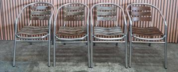 33 x Terrasstoelen bistro stoelen aluminium hout cafestoelen beschikbaar voor biedingen