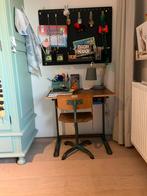 Vintage school bureau met stoel, Huis en Inrichting, Kasten | Computermeubels, Gebruikt, 70 tot 120 cm, Ophalen of Verzenden, Minder dan 70 cm