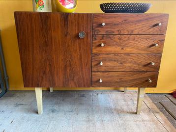 Vintage jaren 60/70 gang kastje/ kast beschikbaar voor biedingen