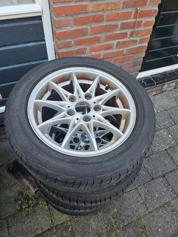 BMW E36 Velgen met Banden beschikbaar voor biedingen